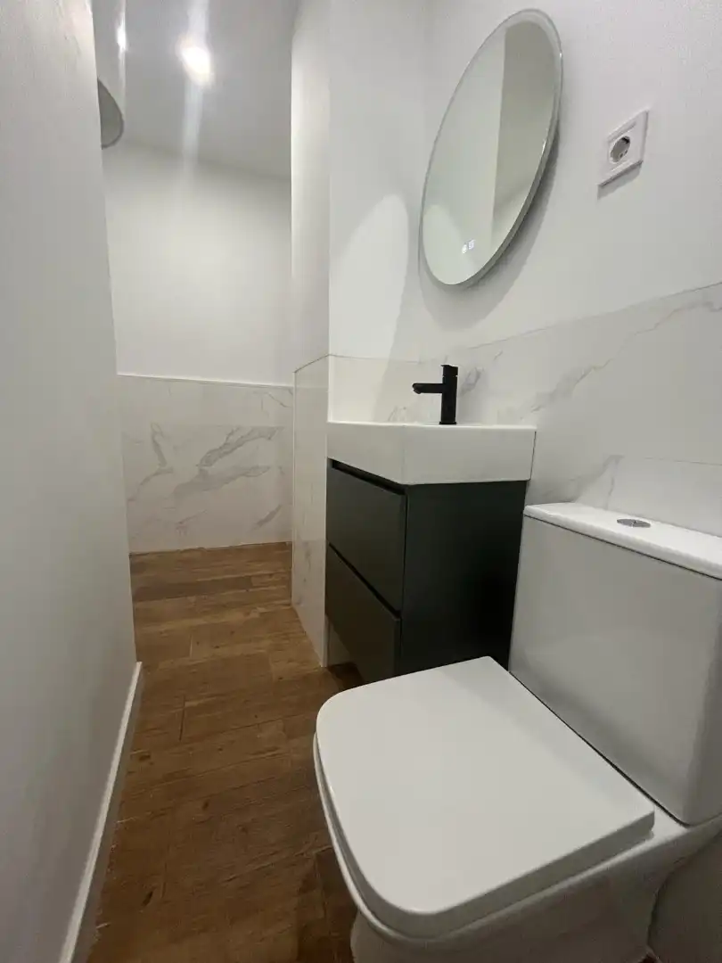 Oficina en venta en Calle de Fray José Cerdeiriña, Las Águilas