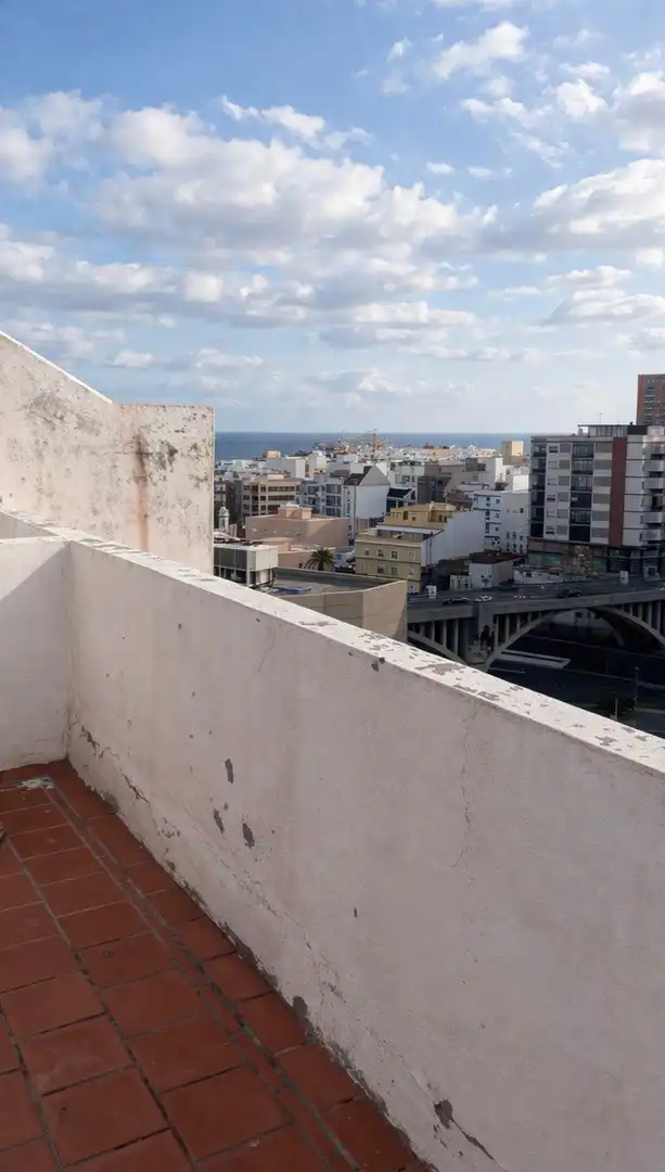 Außenansicht von Wohnungen zum Verkauf in Santa Cruz de Tenerife mit Terrasse, Abstellraum und Balkon
