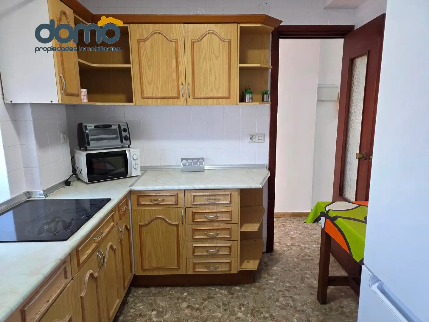 Küche von Wohnung zum Verkauf in Almería mit Terrasse, Möbliert und Waschmaschine