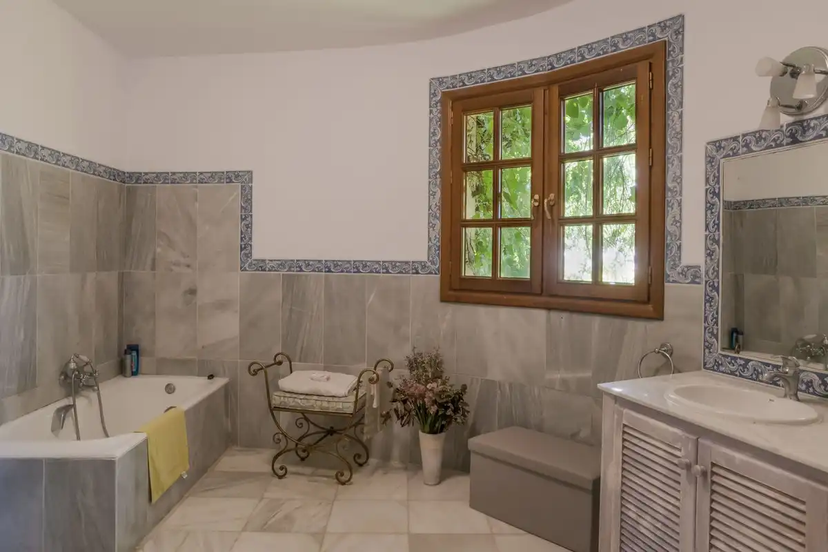 Baño de Casa o chalet en venta en Marbella con Terraza y Piscina