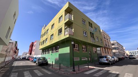 Foto 2 de Piso en venta en Calle Gl Prim, 2, Corralejo, La Oliva