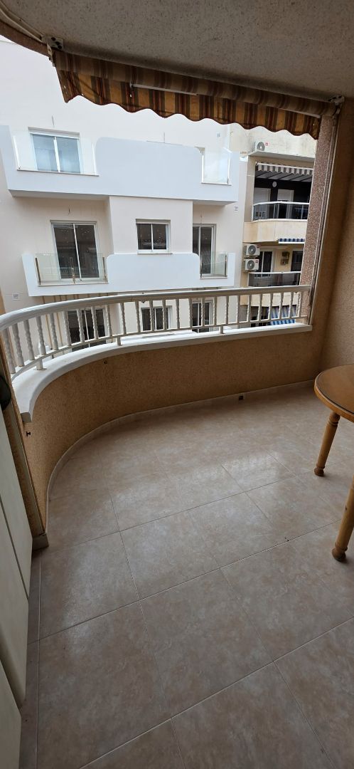 Terrassa de Pis en venda en Torrevieja amb Aire condicionat i Moblat