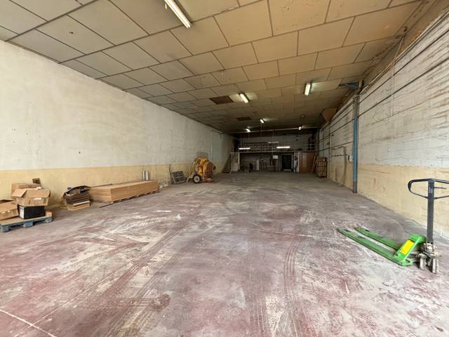 Nave industrial en Venta en Andújar