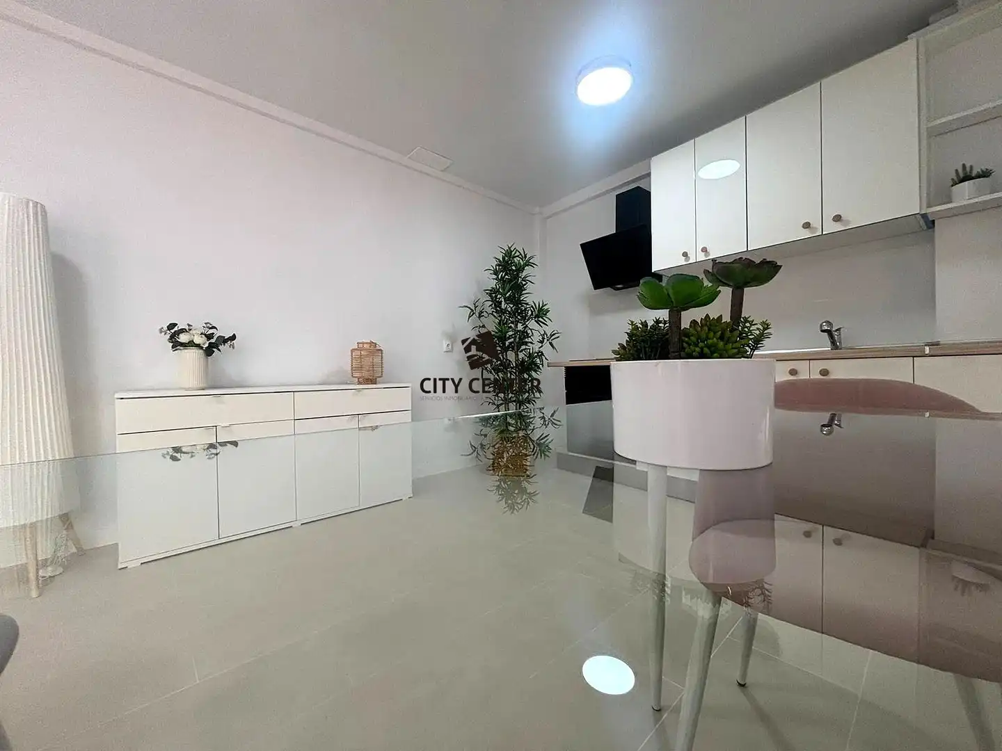 Sala d'estar de Apartament en venda en Puerto de la Cruz amb Terrassa i Moblat