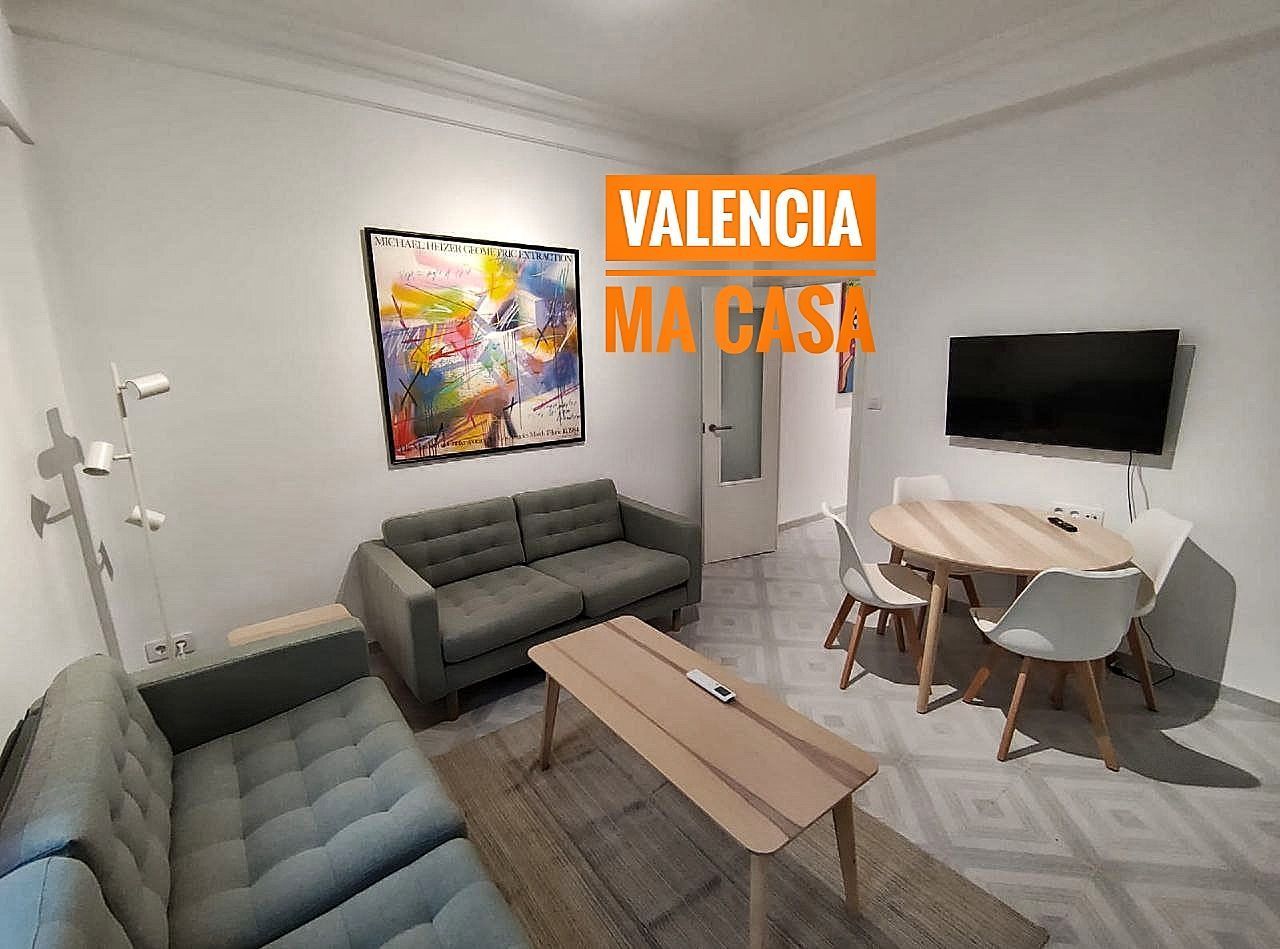 Living room of Flat to rent in  Valencia Capital  with Air Conditioner, Heating and Furnished
