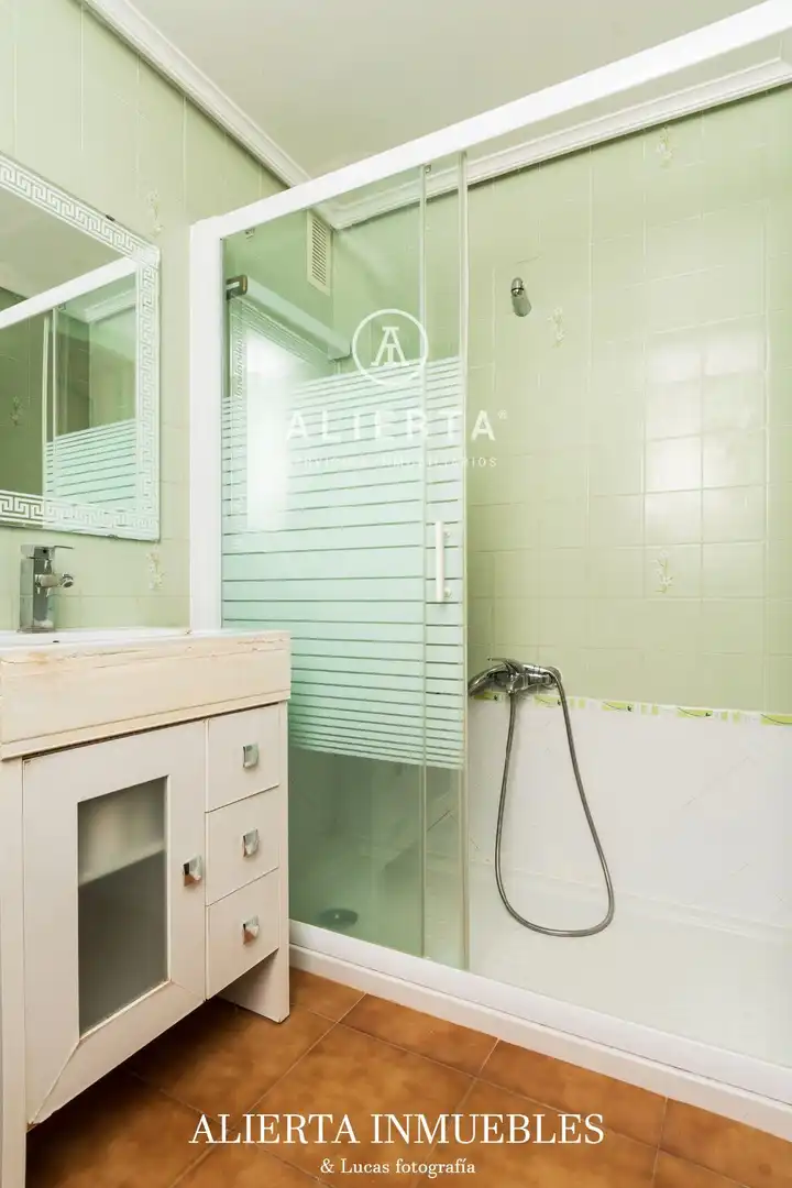 Baño de Casa o chalet en venta en Zaragoza con Calefacción y Trastero
