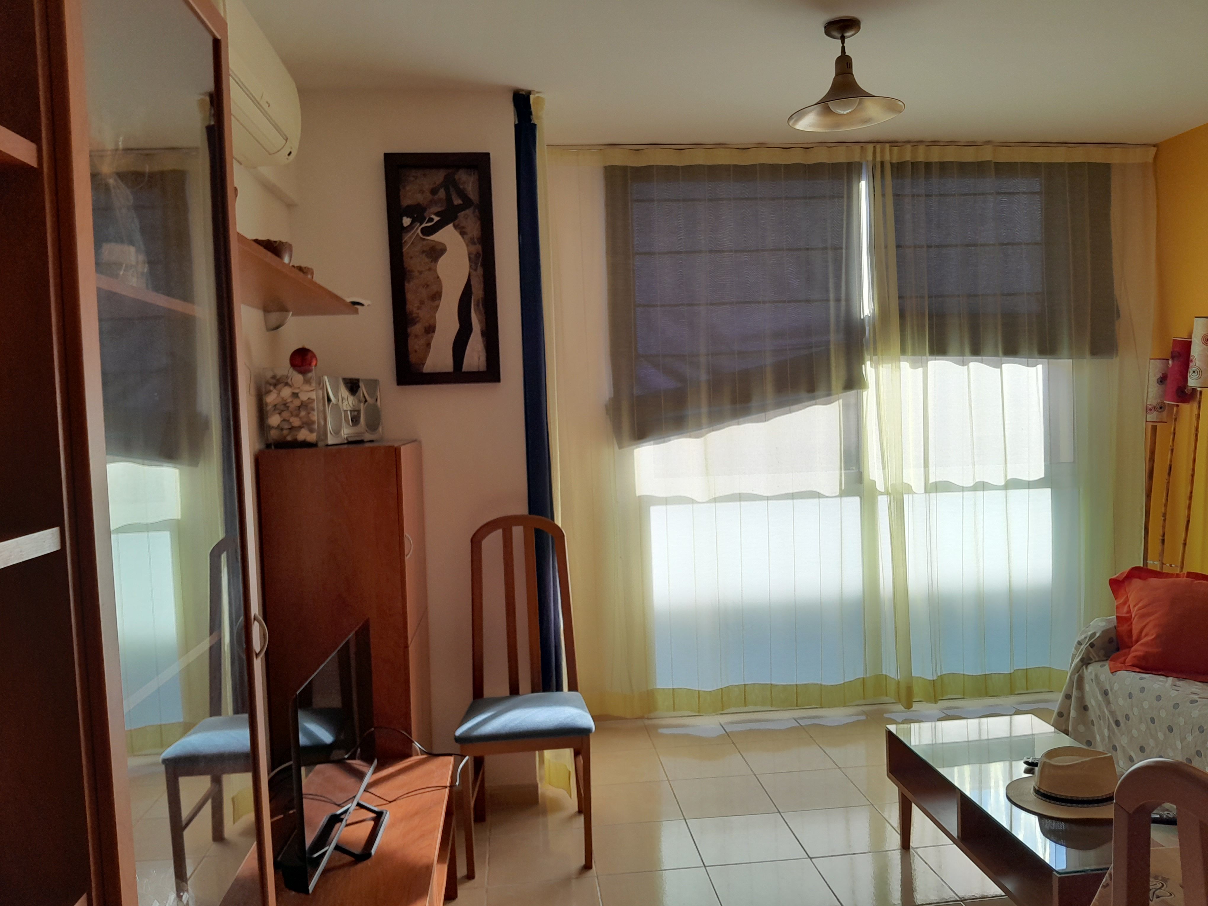 Sala d'estar de Pis de lloguer en Benicarló amb Aire condicionat, Moblat i Forn