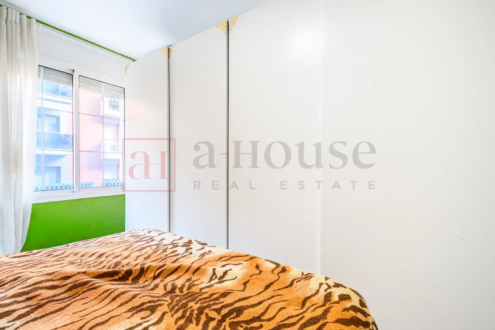 Habitación de Piso en venta en Barcelona con Aire acondicionado, Calefacción y Balcón