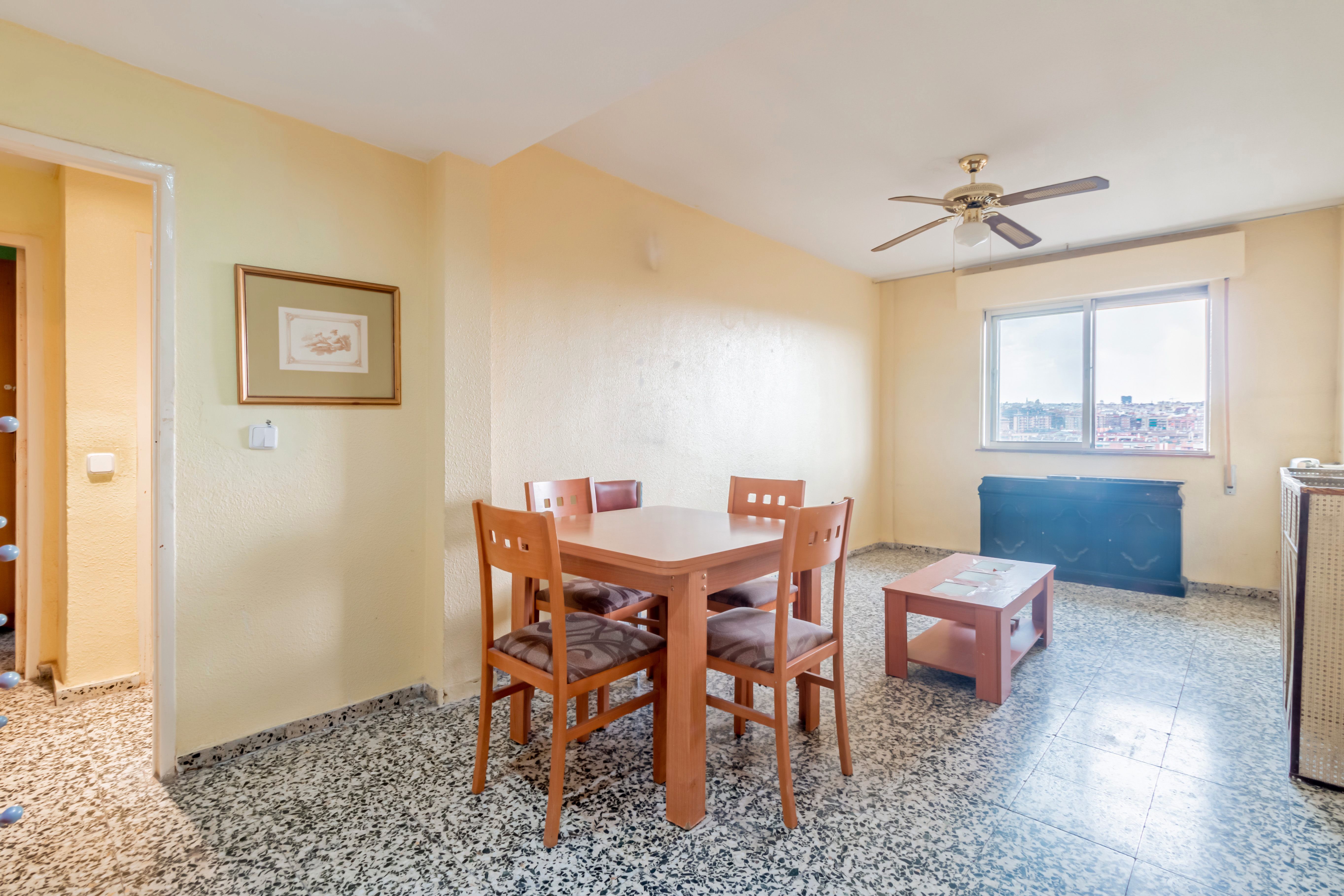 Comedor de Piso en venta en  Madrid Capital