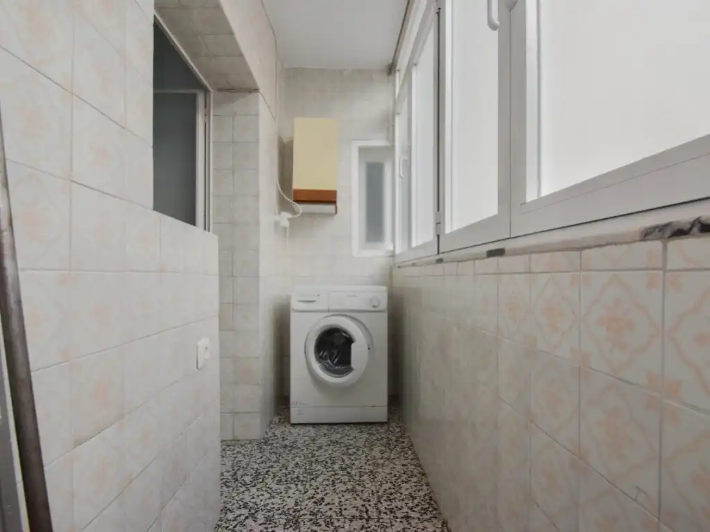 Badezimmer von Wohnung zur Miete in Granada mit Möbliert