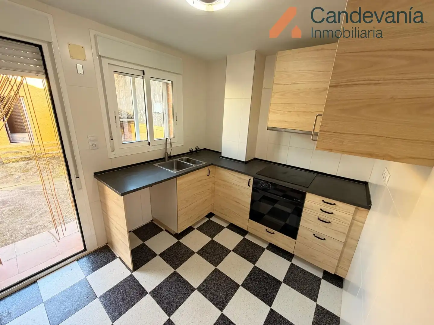 Casa adosada en venta en Calle Mayor, Gurrea de Gállego