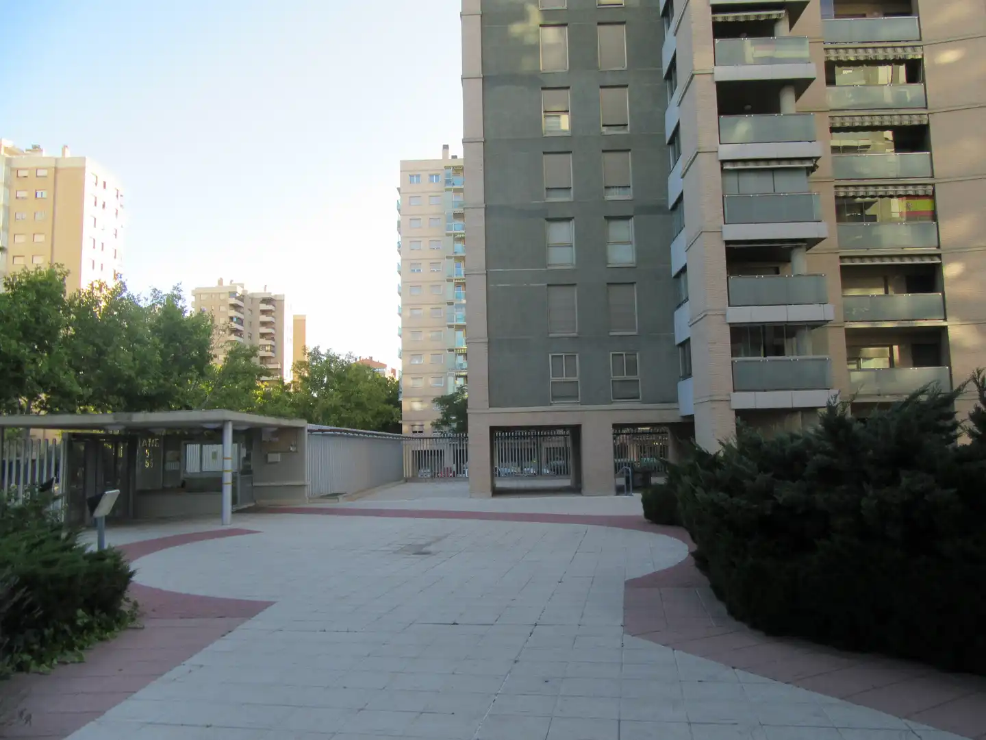 Vista exterior de Piso de alquiler en Zaragoza con Calefacción, Terraza y Trastero