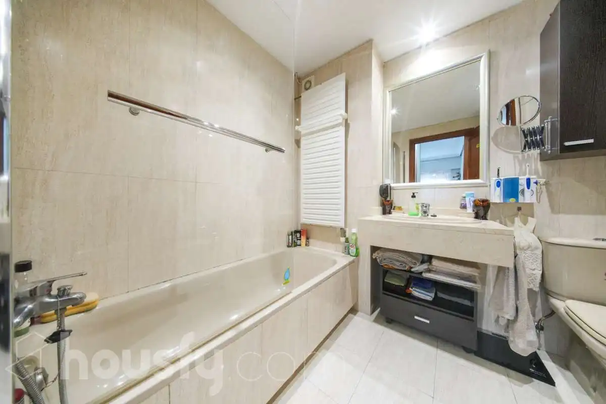 Flat with balcony for sale in Calle de Albalá ., imagen 15