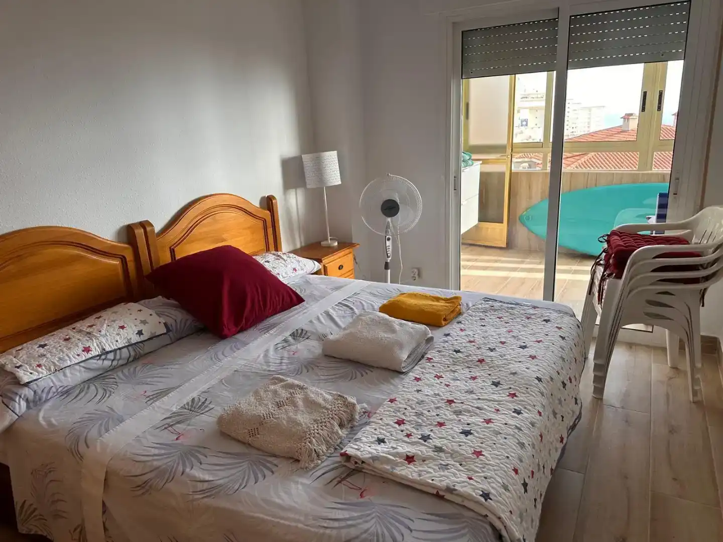 Habitación de Piso de alquiler en La Manga del Mar Menor con Jardín privado, Piscina y Amueblado