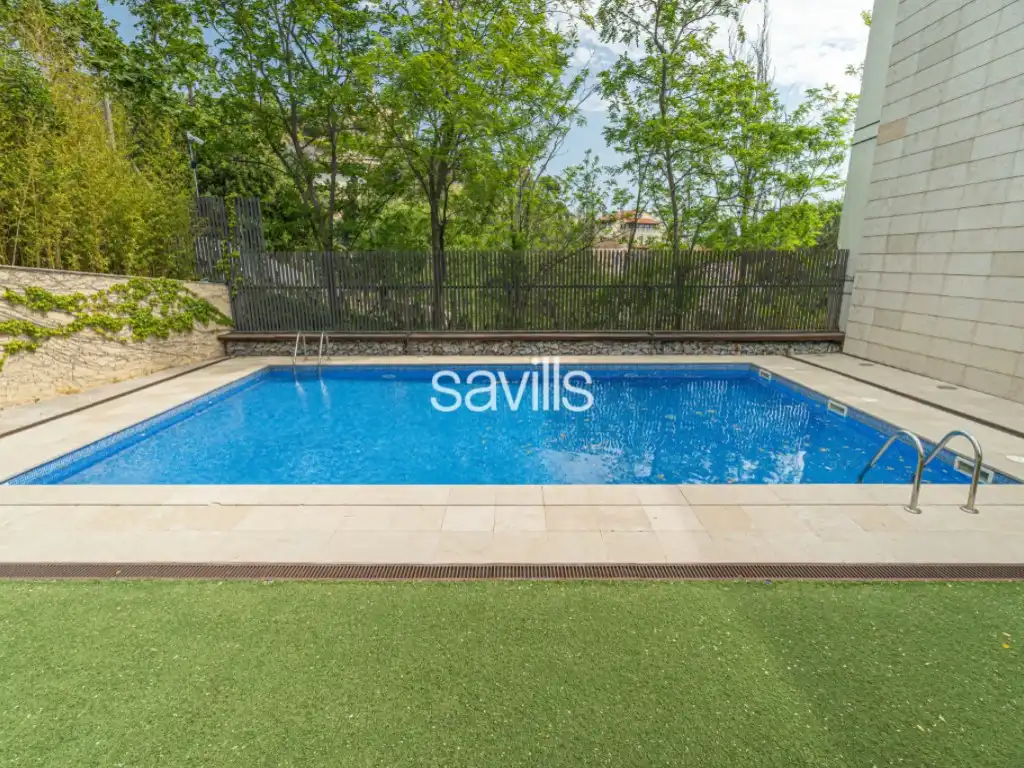 Swimming pool of Attic for sale in Barcelona  with Air Conditioner, Terrace and Swimming Pool