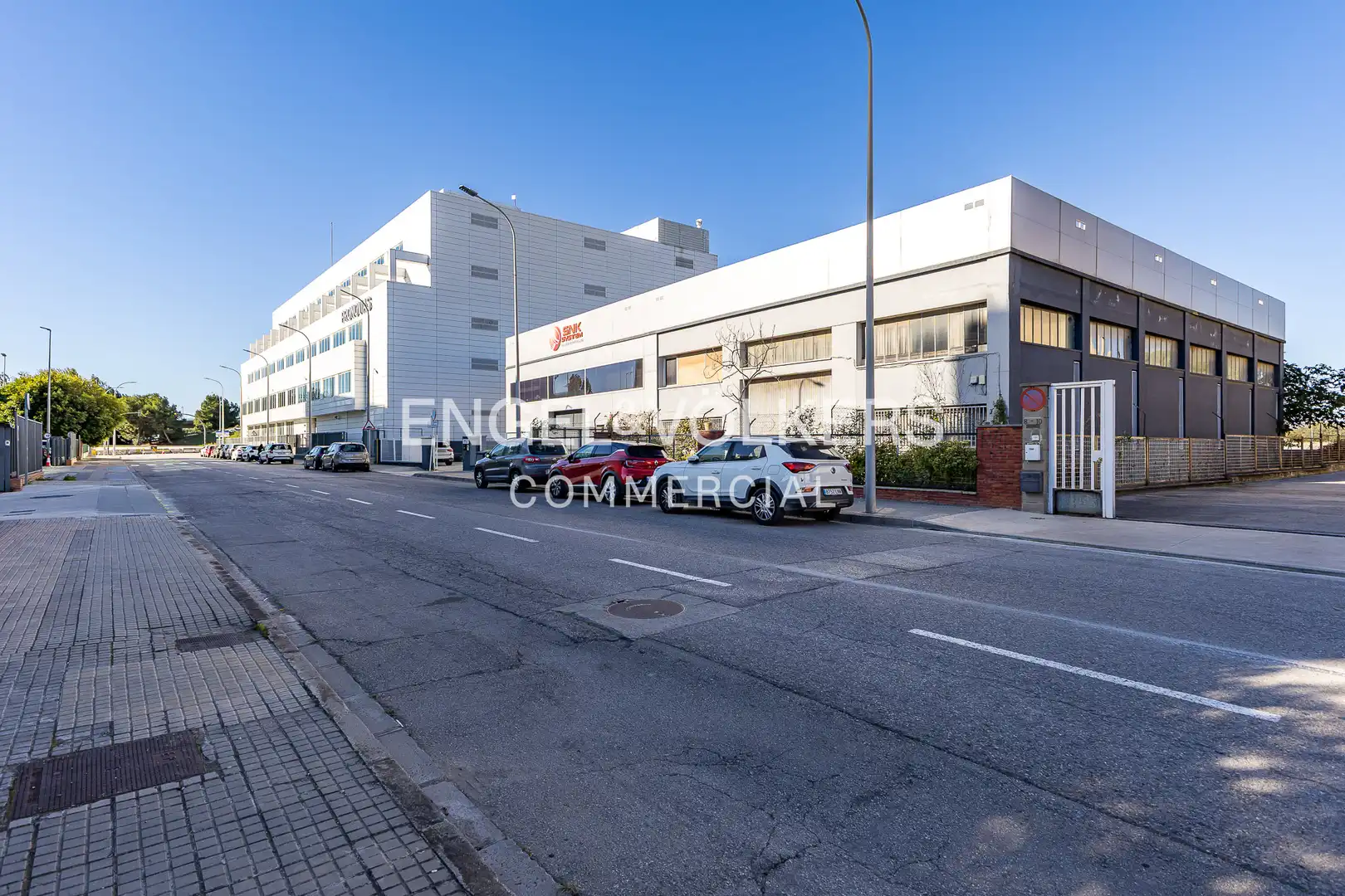 Vista exterior de Nau industrial en venda en El Prat de Llobregat