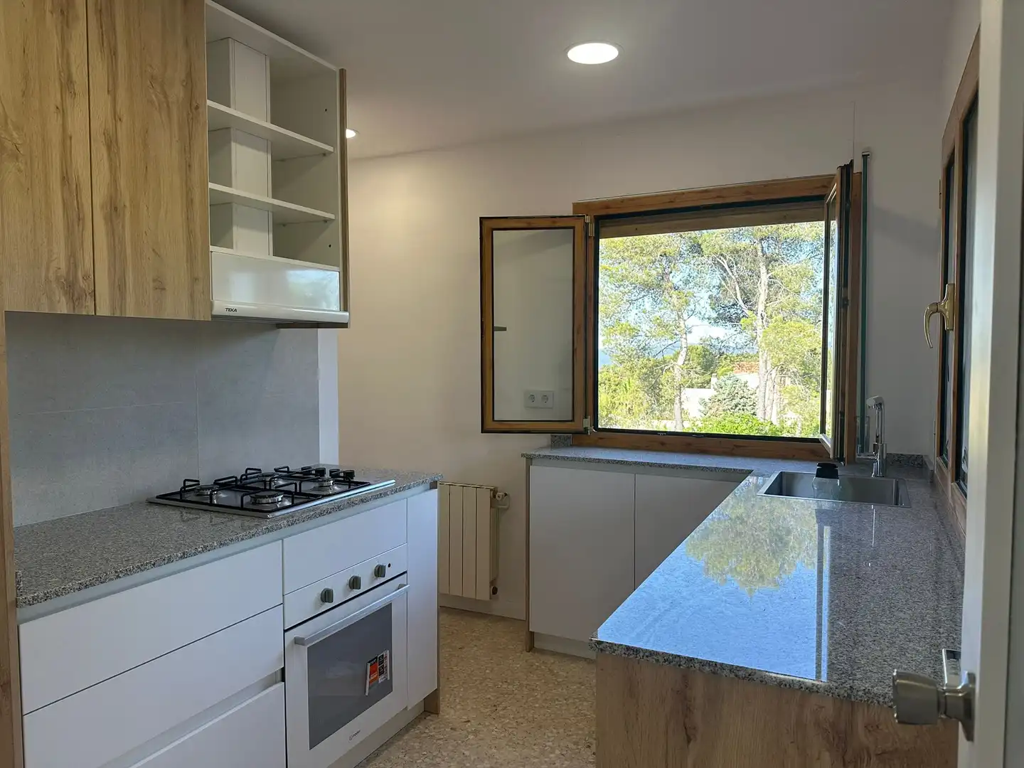 Cuina de Casa o xalet de lloguer en Cervelló amb Calefacció, Forn i TV