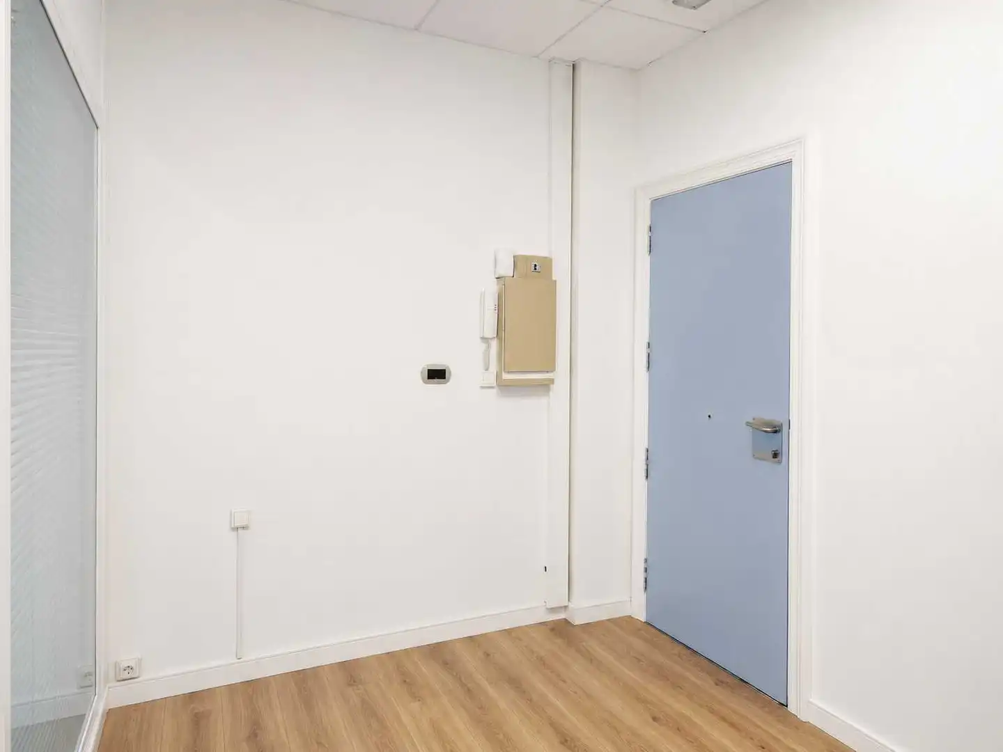 Office space with lift to rent in Calle Lealtad, imagen 8