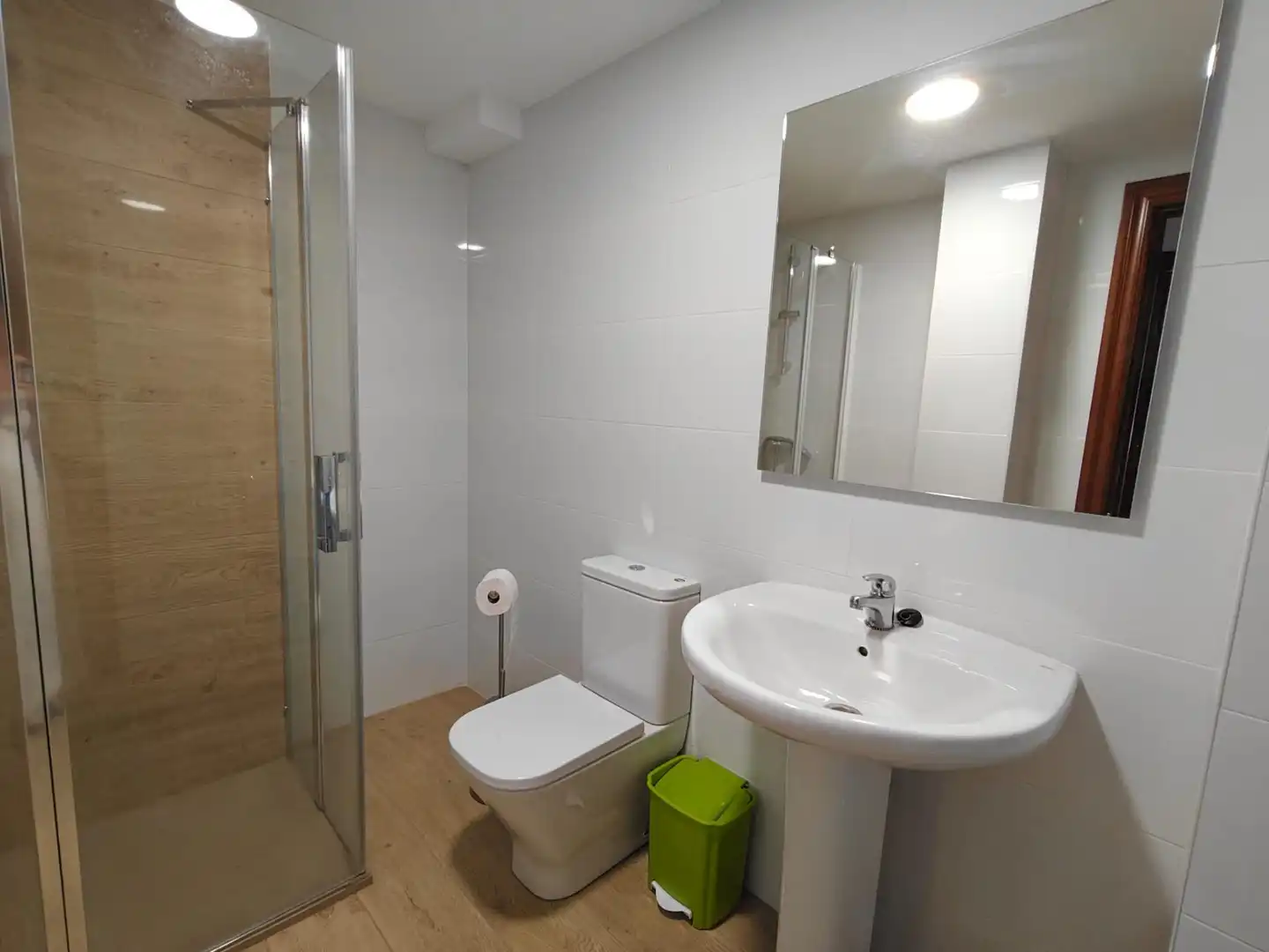 Badezimmer von Wohnung zur untervermieten in Granada mit Möbliert und Balkon