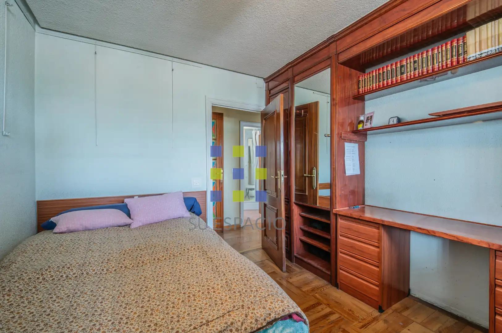 Schlafzimmer von Dachboden zum Verkauf in Madrid mit Klimaanlage, Heizung und Parkett