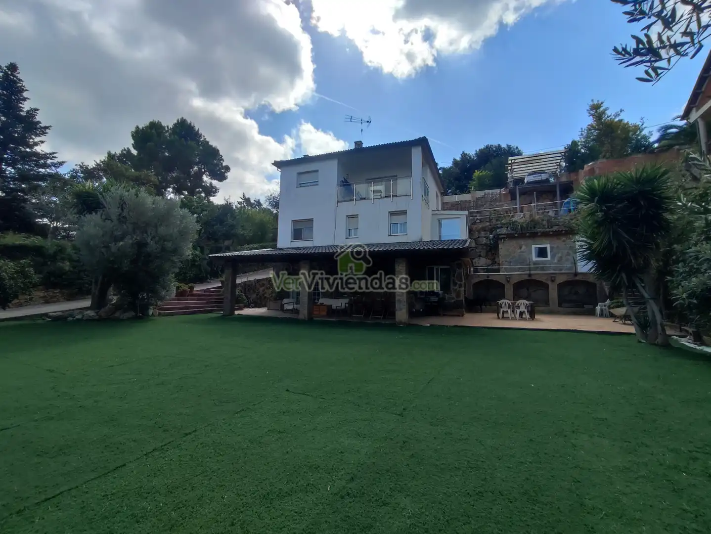 Garden of Houses for sale in Vallirana, Barcelona