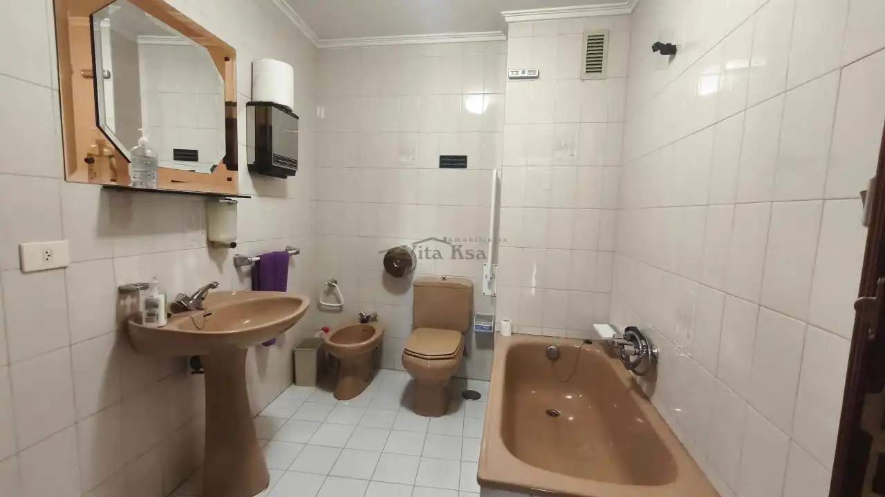 Baño de Piso en venta en Ourense Capital  con Calefacción, Parquet y Trastero