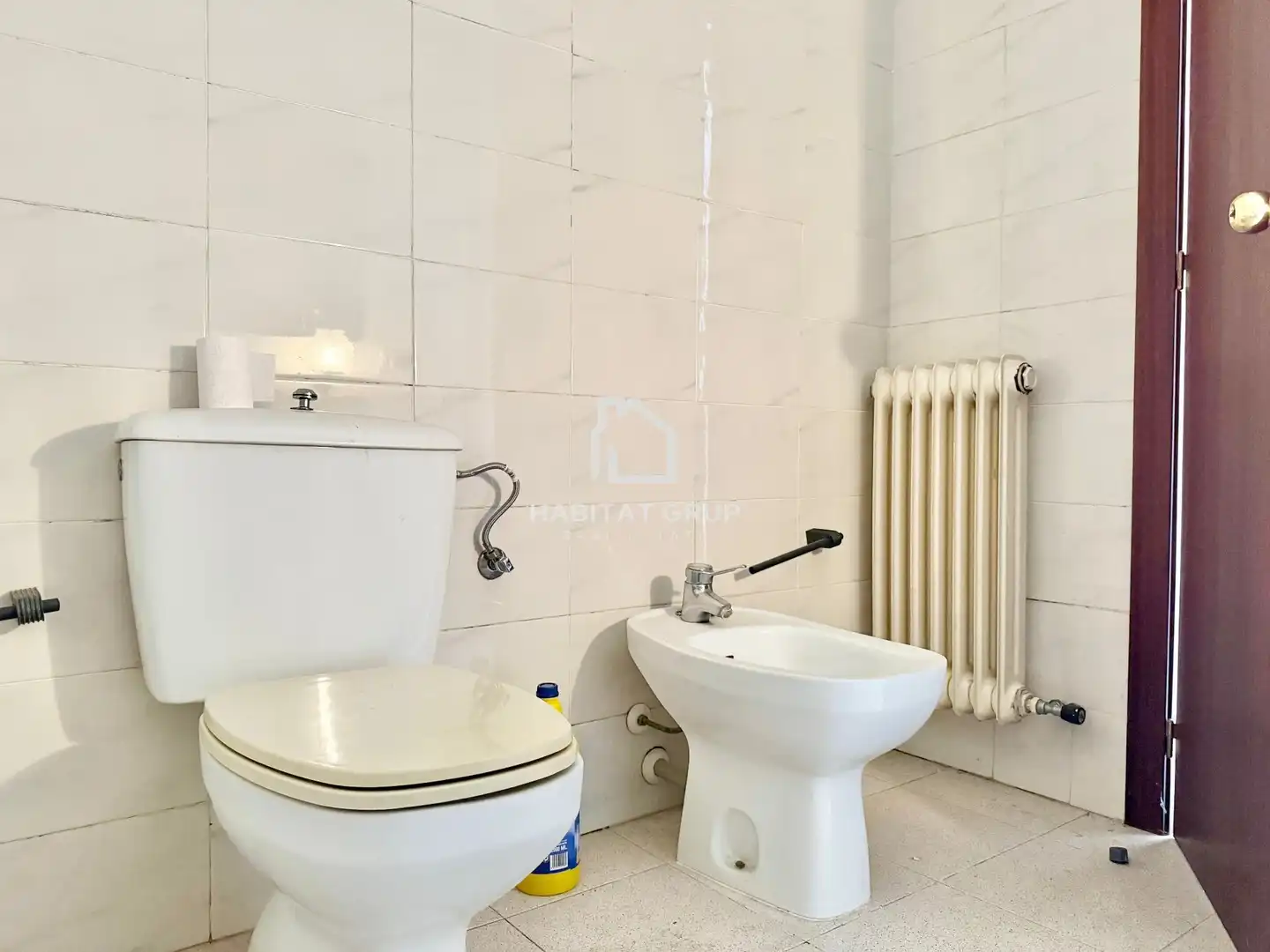 Baño de Casa adosada en venta en Girona con Calefacción, Jardín privado y Terraza