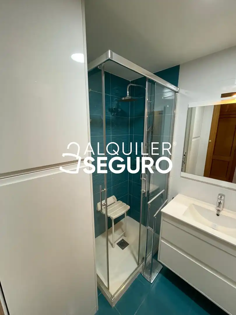 Bany de Loft de lloguer en Madrid amb Aire condicionat i Calefacció
