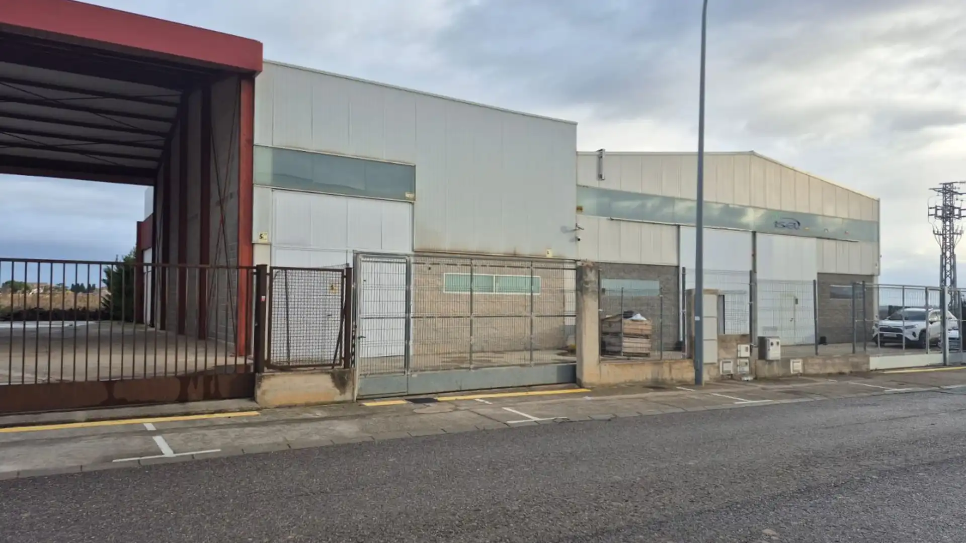 Vista exterior de Local de lloguer en Corella amb Alarma