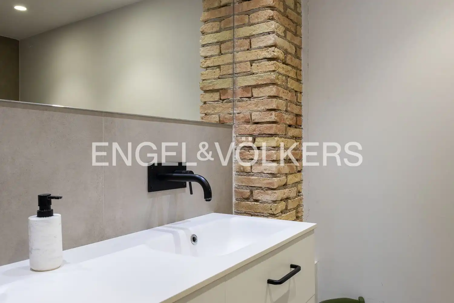 Attic for sale in Valencia  with Air Conditioner, Heating and Terrace