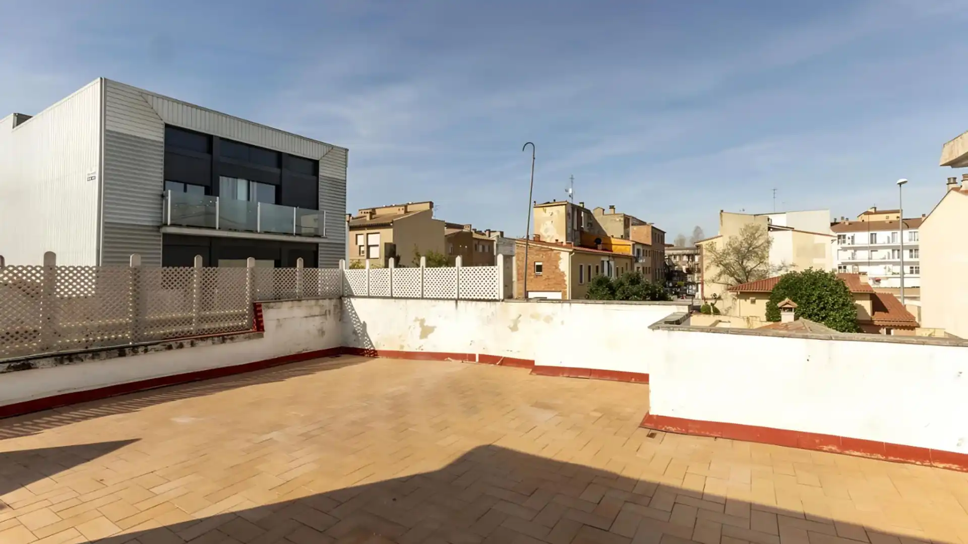 Terraza de Casa adosada en venta en Girona Capital con Calefacción, Terraza y Trastero