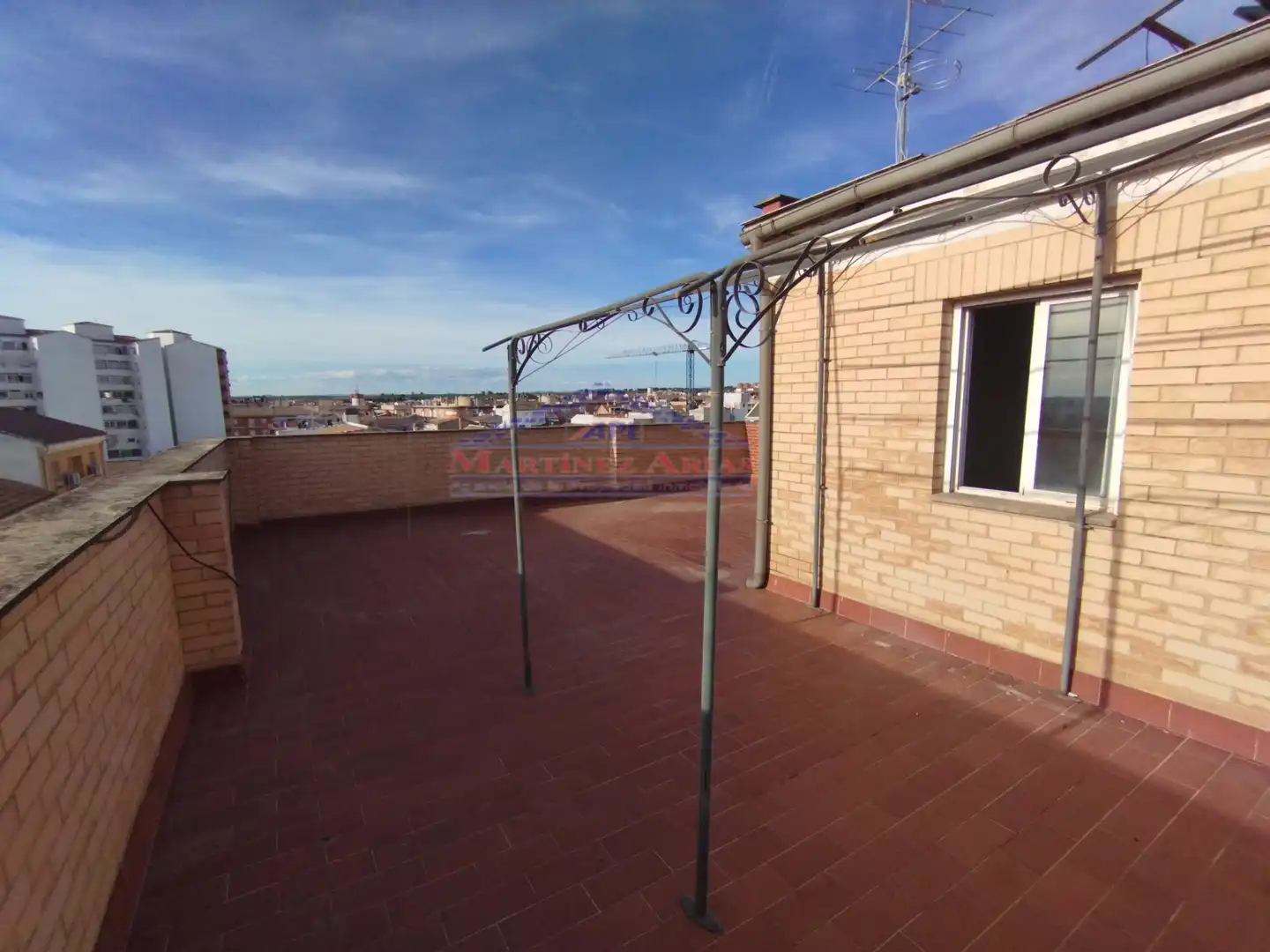 Terraza de Piso en venta en Linares con Terraza y Balcón