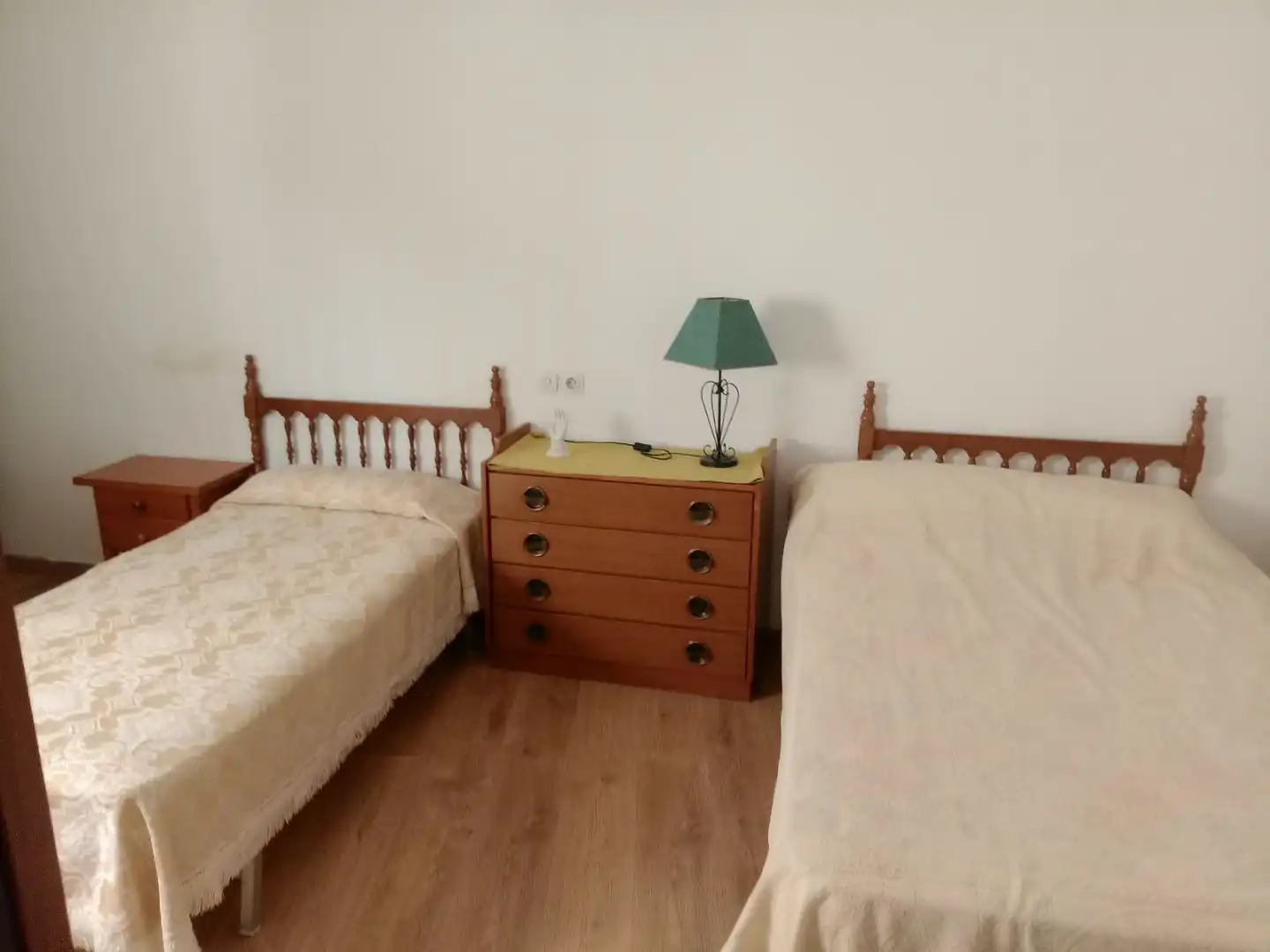 Dormitori de Casa o xalet en venda en Pastrana amb Terrassa i Balcó