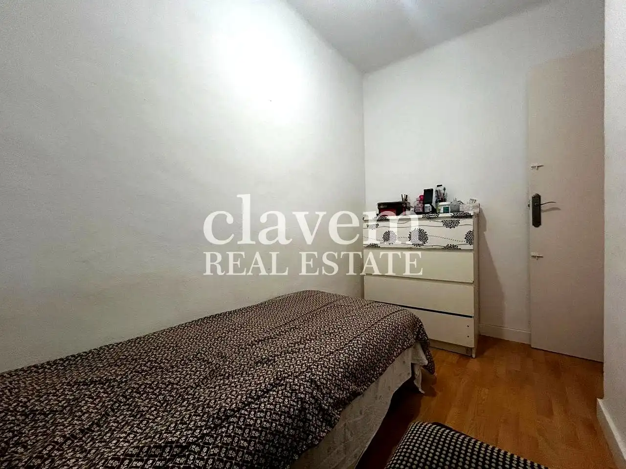 Schlafzimmer von Gebäude zum Verkauf in Barcelona