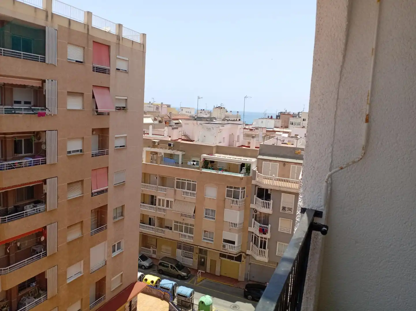 Vista exterior de Estudio de alquiler en Torrevieja con Aire acondicionado, Calefacción y Terraza