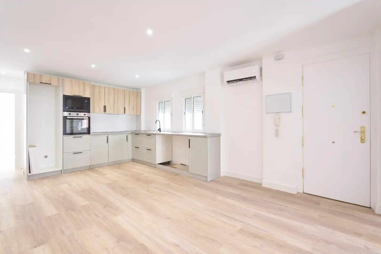 Kitchen of Flat for sale in Zaragoza