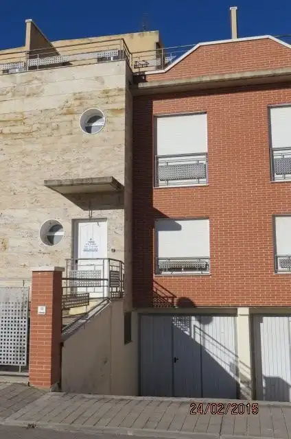 Vista exterior de Casa o chalet en venta en Carrión de Calatrava con Trastero