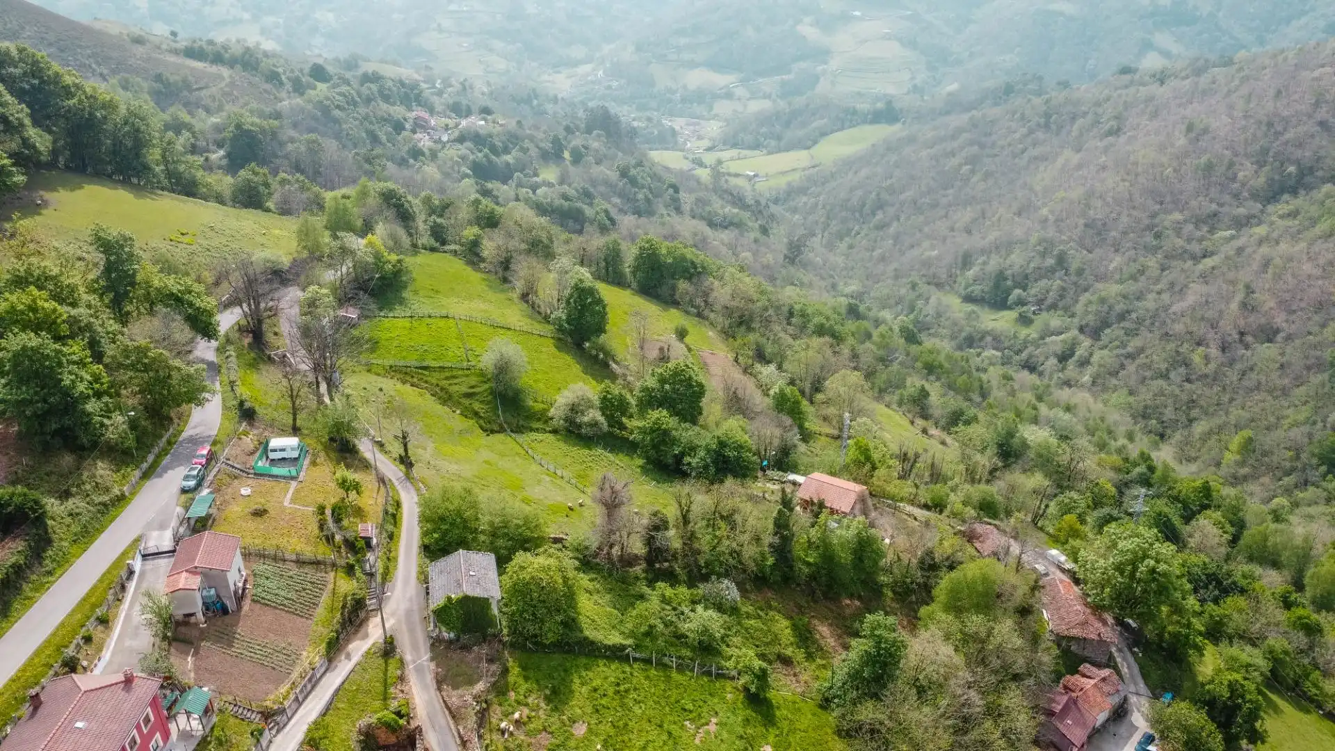 Casa adosada en venta en Laviana con Jardín privado y Amueblado