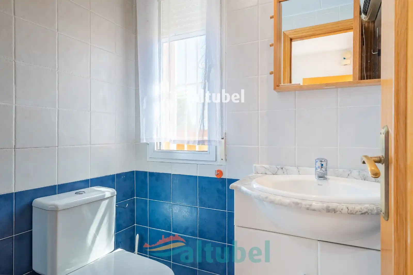 Bathroom of Houses for sale in Peñíscola / Peníscola  with Air Conditioner, Terrace and Swimming Pool