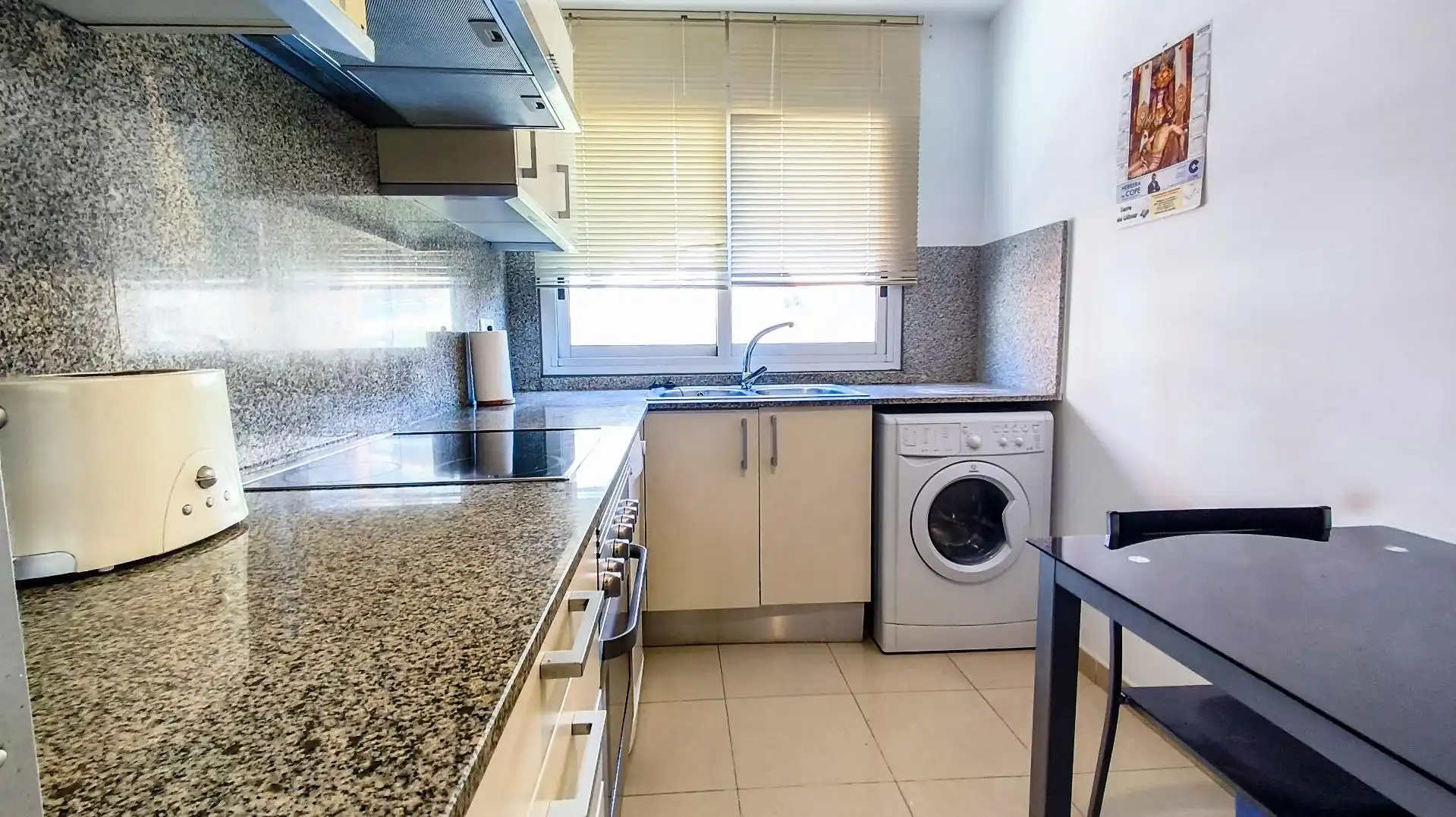 Cocina de Piso en venta en Reus con Jardín privado, Trastero y Piscina comunitaria