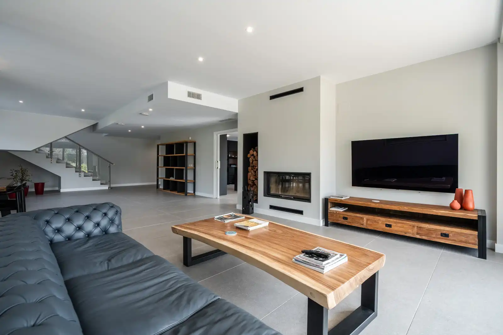 Living room of Houses for sale in Villanueva de la Cañada  with Air Conditioner, Heating and Private garden