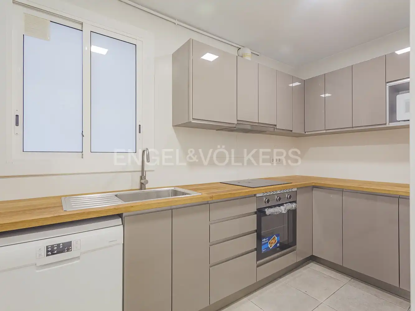 Cocina de Piso de alquiler en Barcelona con Aire acondicionado, Calefacción y Parquet