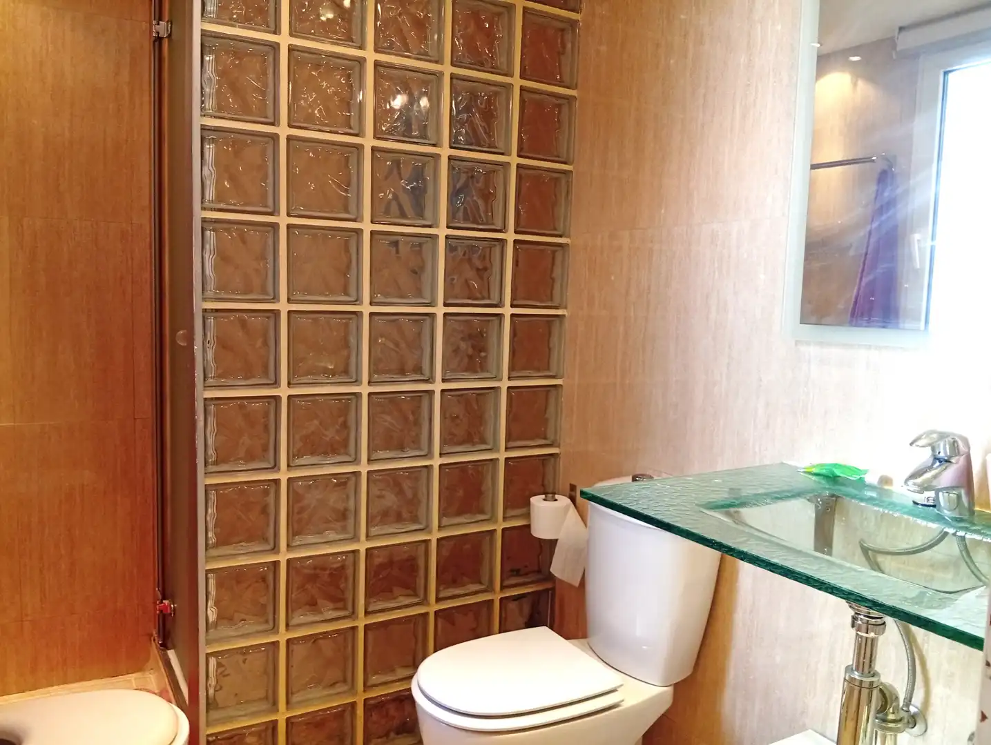 Baño de Piso en venta en Leganés con Aire acondicionado, Calefacción y Jardín privado