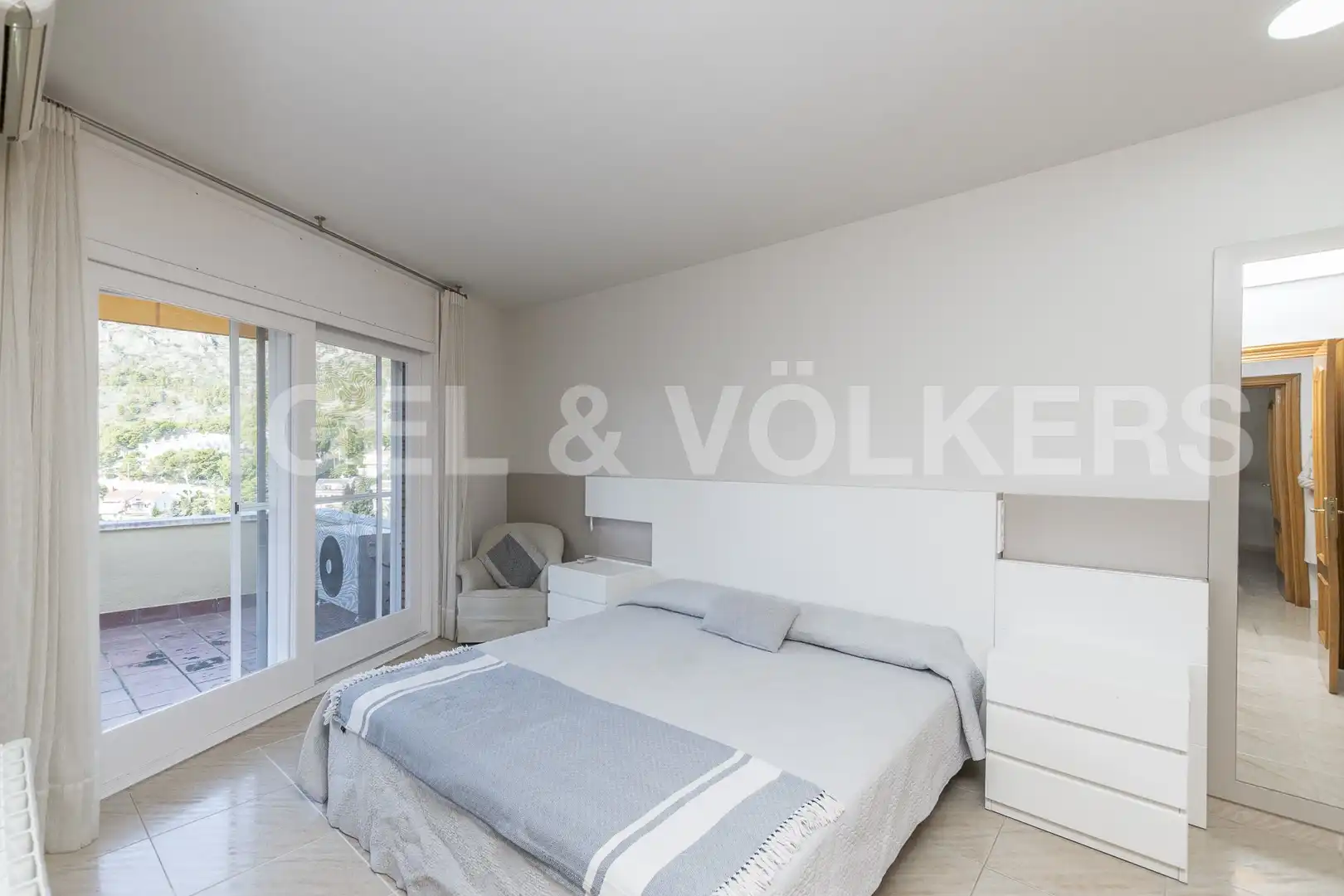 Dormitori de Casa o xalet en venda en Castelldefels amb Aire condicionat, Calefacció i Jardí privat