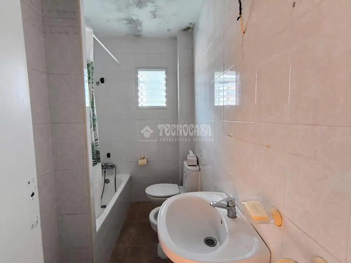 Baño de Piso en venta en Huelva con Balcón
