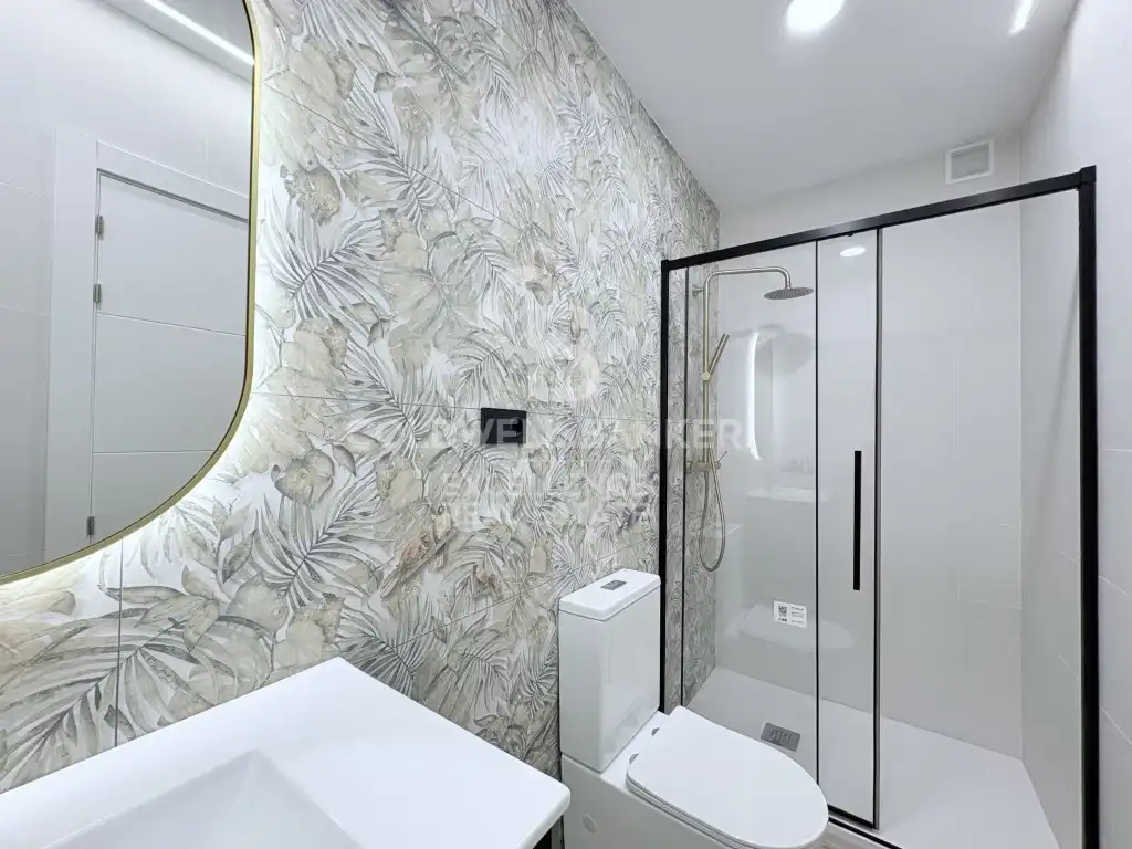 Piso en venta en Calle Menorca, La Creu del Grau