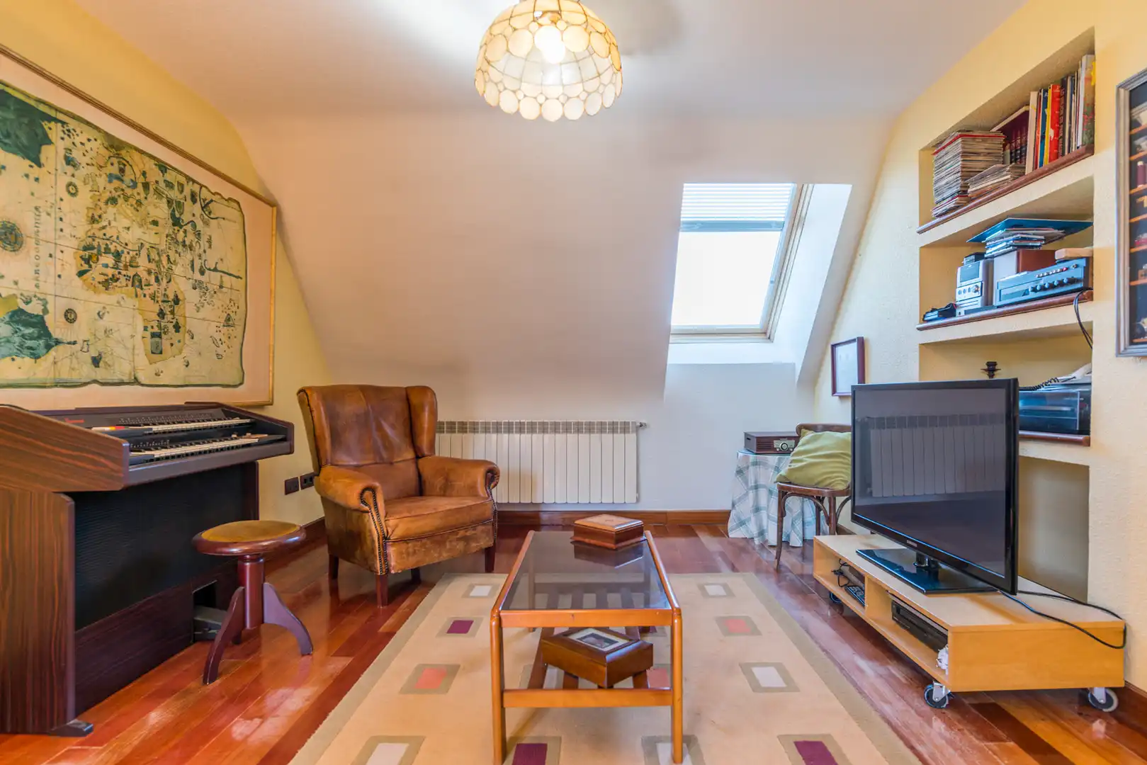 Living room of Houses for sale in Collado Villalba  with Air Conditioner, Heating and Private garden