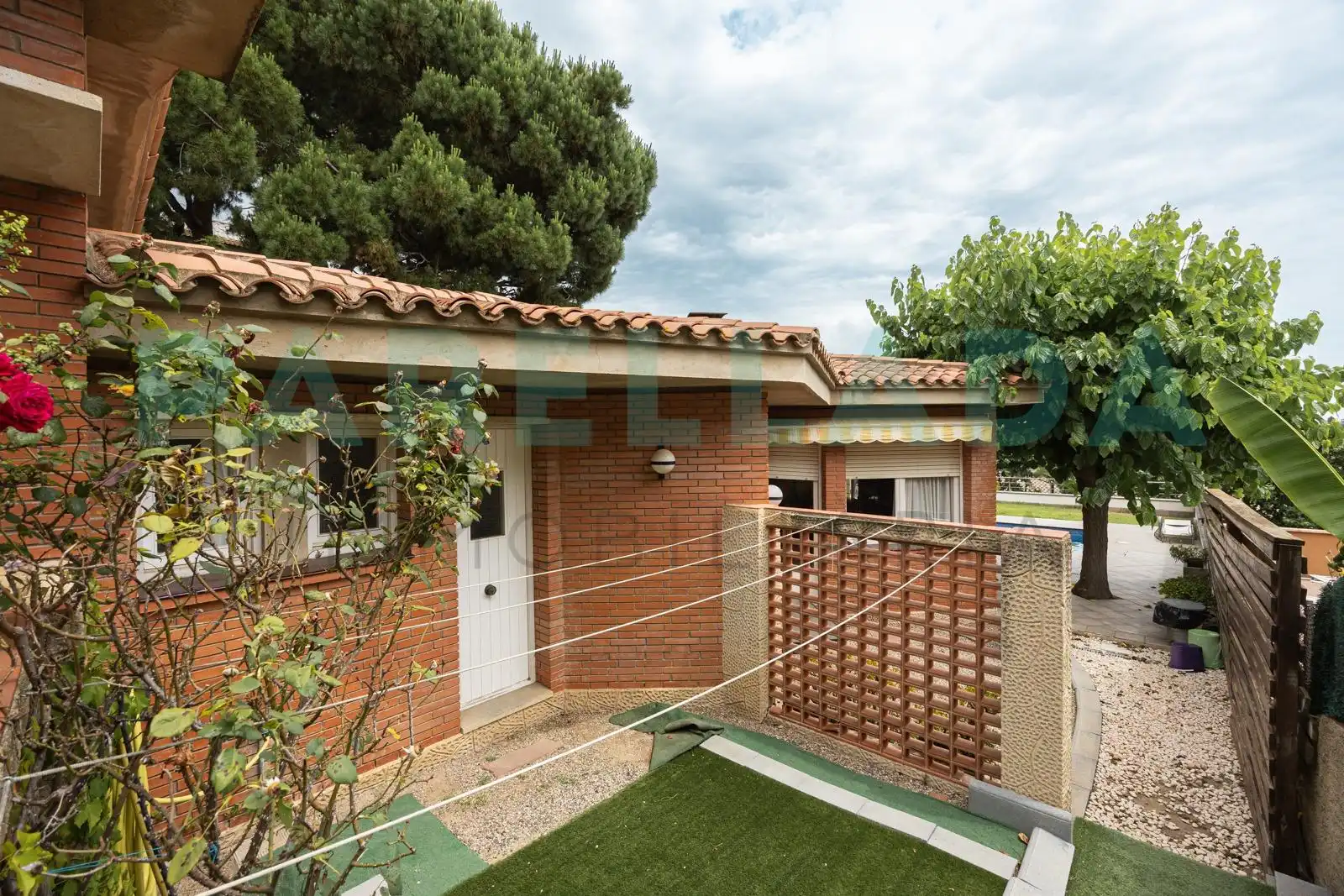 Vista exterior de Casa o chalet en venta en Tiana con Aire acondicionado, Jardín privado y Terraza