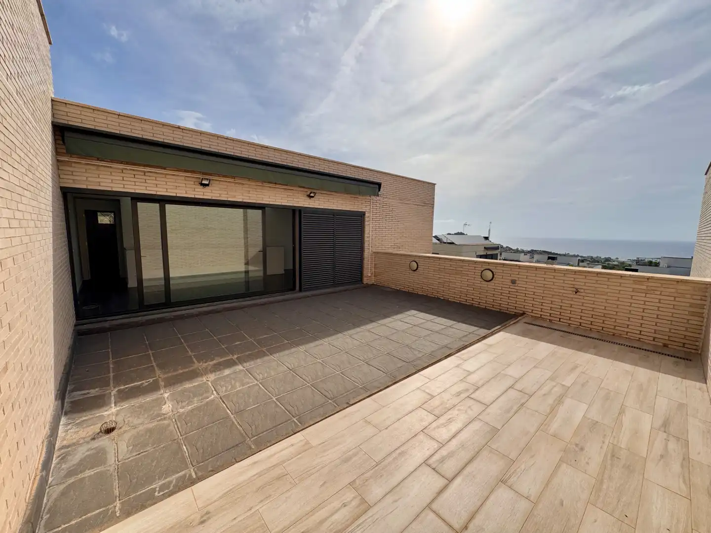 Terraza de Casa adosada en venta en Mataró con Aire acondicionado, Calefacción y Jardín privado