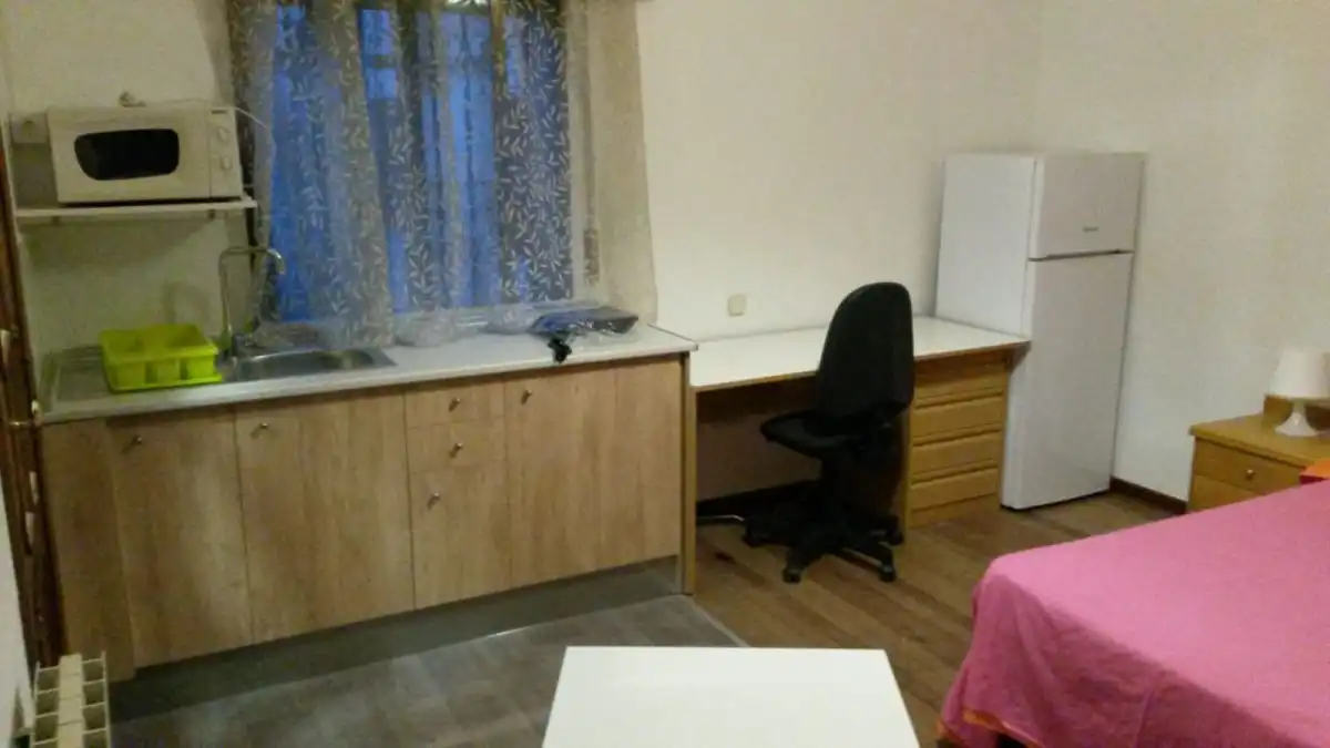 Cocina de Estudio de alquiler en Villaviciosa de Odón con Calefacción y Amueblado